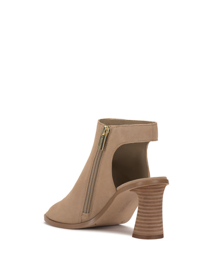 Vince Camuto Rimdia Sandal