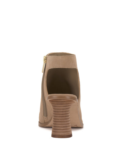 Vince Camuto Rimdia Sandal