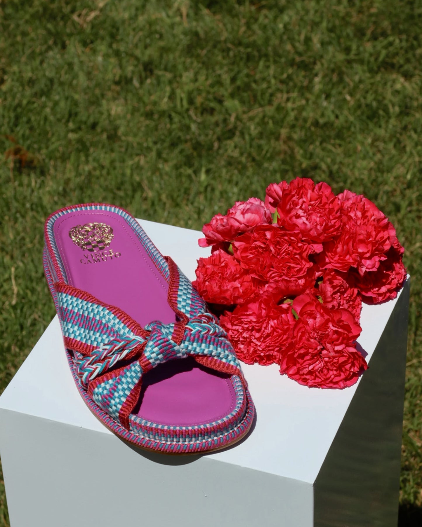 Vince Camuto Gryfynn Slide